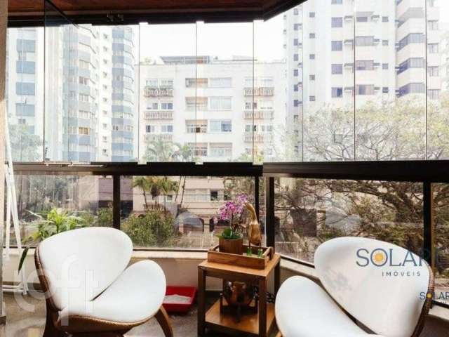 Apartamento à venda em Centro com 237 m², 4 quarto