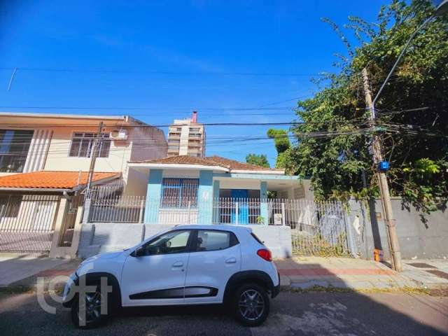 Casa à venda em Balneário com 270 m², 2 quartos