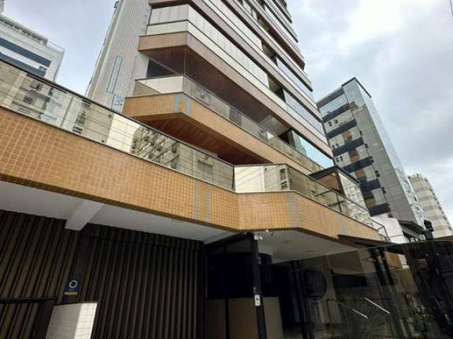 Apartamento de 3 dormitórios à venda no Centro