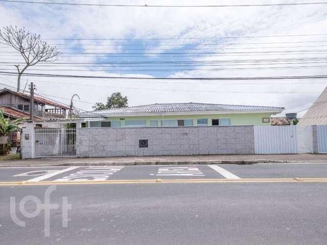 Casa à venda em Tapera da Base com 265 m², 5 quart