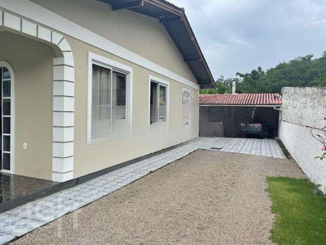 Casa à venda em Saco Grande com 160 m², 3 quartos,