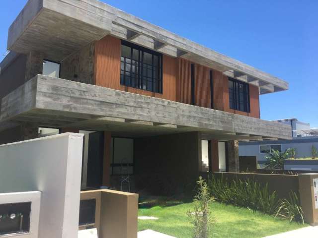 Casa de 3 suítes à venda no Rio Tavares