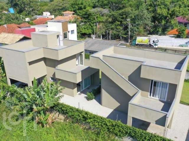 Casa à venda em Porto da Lagoa com 199 m², 2 quart