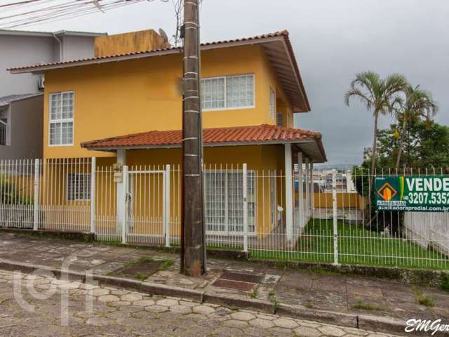 Casa à venda em Jardim Atlântico com 300 m², 4 qua