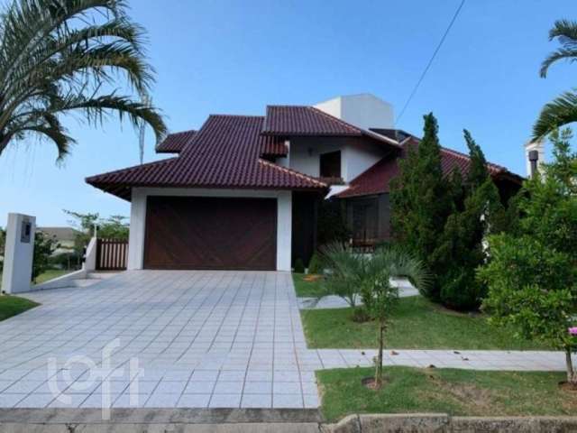 Casa à venda em Jurere Oeste com 342 m², 4 quartos