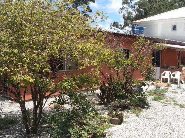 Casa à venda no bairro Rio Vermelho