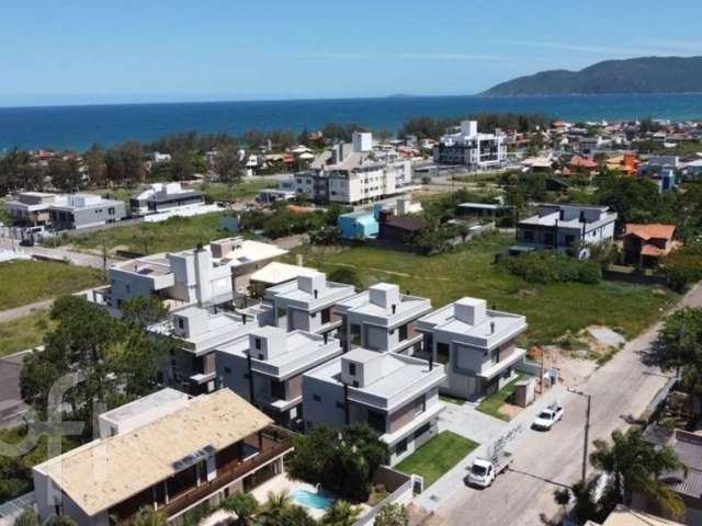 Casa à venda em Campeche Sul com 160 m², 3 quartos