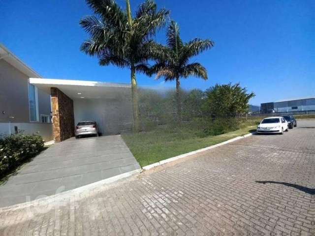 Casa à venda em Moenda com 224 m², 2 quartos, 1 su