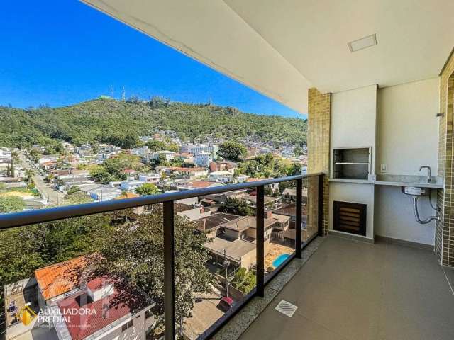 Apartamento à venda em Trindade com 130 m², 3 quar