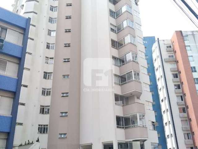 Apartamento 3 dormitórios no Centro - Beira Mar