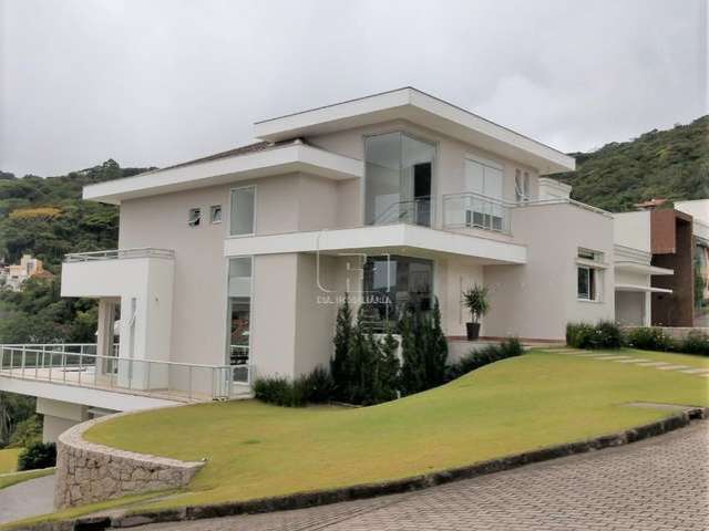 Casa em Condomínio, 4suites, 570m2, Córrego Grande