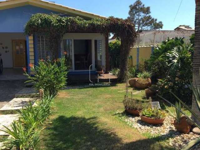 Casa de 3 Dormitórios à venda no Morro das Pedras