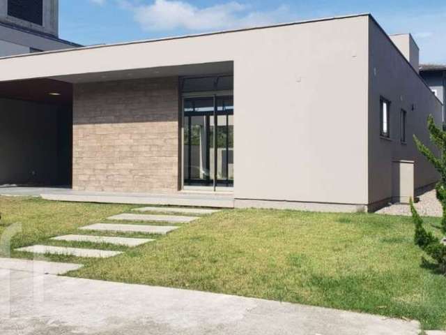 Casa à venda em Ratones com 170 m², 2 quartos, 2 s