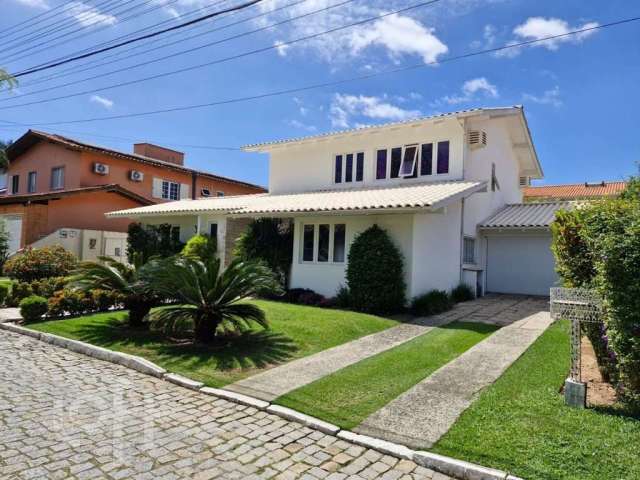 Casa à venda em Lagoa da Conceição com 230 m², 4 q