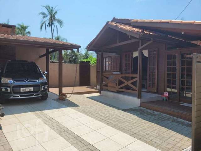 Casa à venda em Morro das Pedras com 92 m², 3 quar