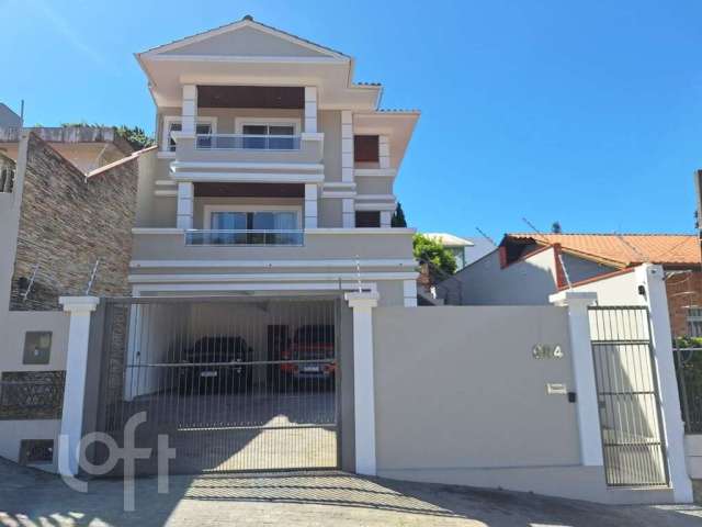 Casa à venda em Canto com 350 m², 4 quartos, 2 suí