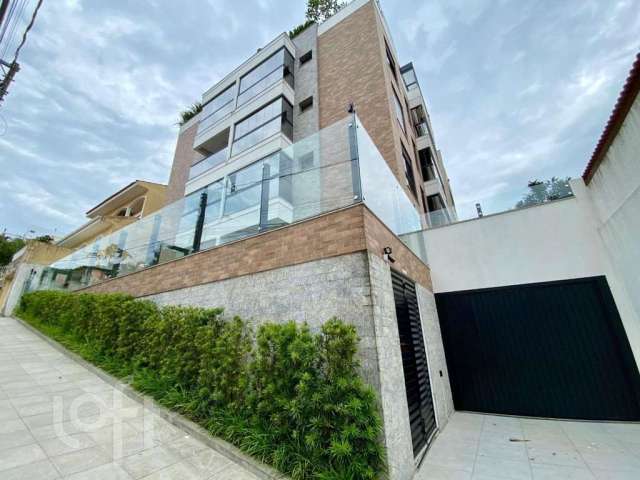 Apartamento à venda em Coqueiros com 160 m², 3 qua