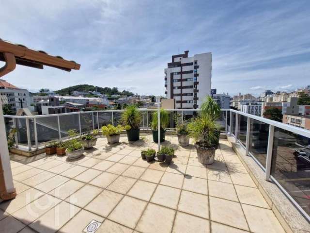 Apartamento à venda em Coqueiros com 251 m², 3 qua