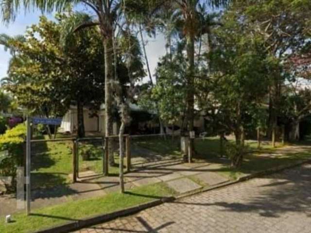 Casa à venda em Jurere Oeste com 324 m², 6 quartos