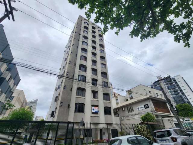 Apartamento de 3 dormitórios no Centro