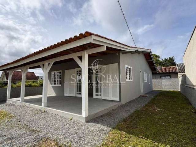 Casa com 03 dormitórios em Itapoá SC, valor promocional