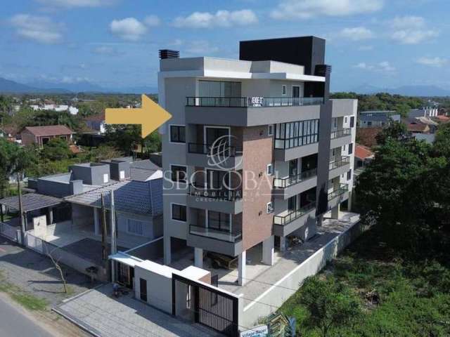 Cobertura Duplex à 180 metros da praia na Barra do Saí