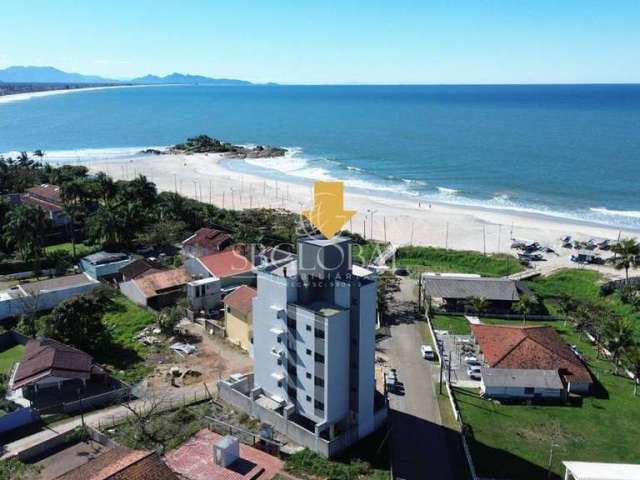 Cobertura com vista para o mar e para a 2ª pedra em Itapoá/SC