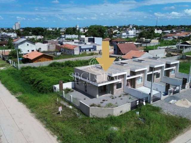 Casa nova de esquina na Barra do Saí em Itapoá/SC