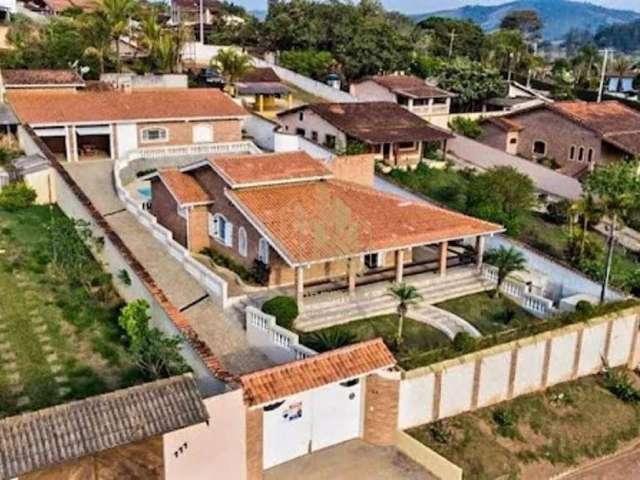 Casa com 3 dormitórios à venda, 273 m² por R$ 950.000,00 - Bairro Canedos - Piracaia/SP