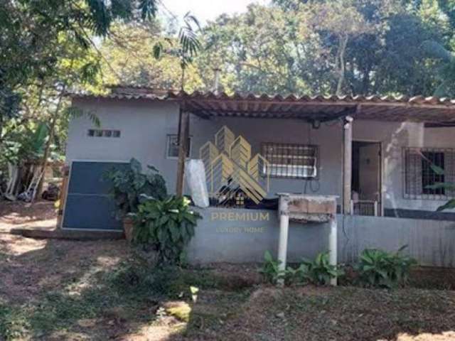 Chácara com 2 dormitórios à venda, 70 m² por R$ 424.000,00 - Vila Santista - Atibaia/SP