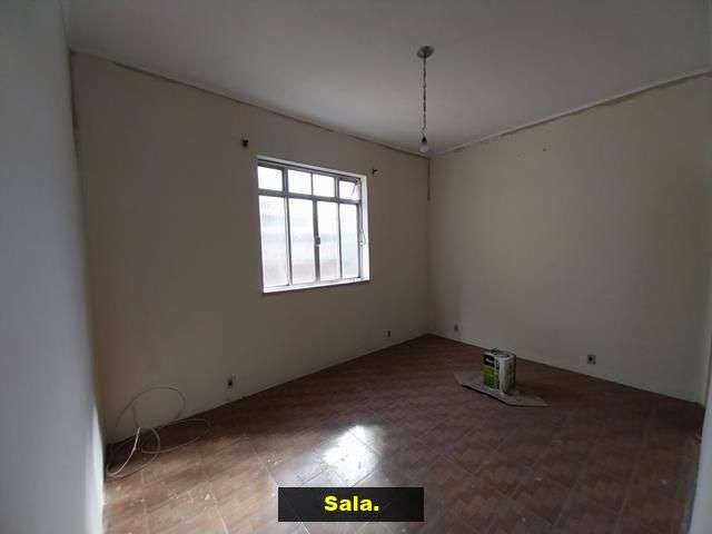 Casa tipo Apartamento próximo ao centro de Bangu! Rua Santa Cecília