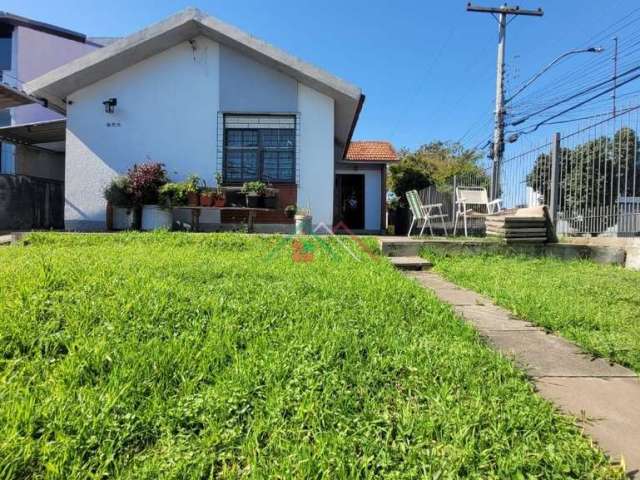 Casa com 4 quartos à venda na João Moura, 258, Camaquã, Porto Alegre por R$ 620.000