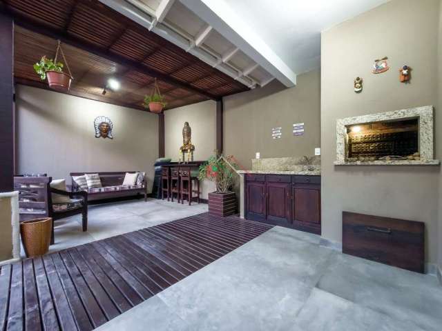 Casa com 3 quartos à venda na Padre João Batista Reus, 2125, Tristeza, Porto Alegre por R$ 810.000