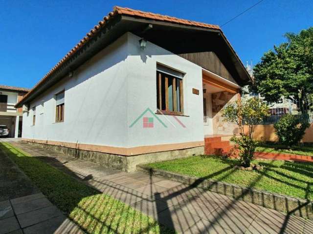 Casa com 3 quartos à venda na Rua Doutor Mário Totta, 1325, Tristeza, Porto Alegre por R$ 950.000