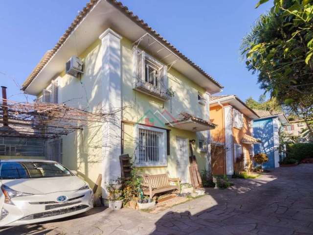 Casa em condomínio fechado com 3 quartos à venda na Rua Landel de Moura, 2541, Tristeza, Porto Alegre por R$ 700.000