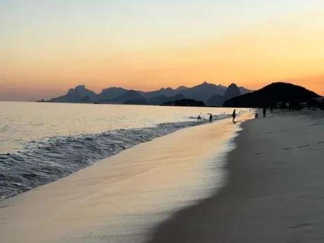 Excelente  oportunidade de morar na quadra da praia