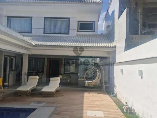 Vende-se Casa 4 suítes na Barra da Tijuca-RJ