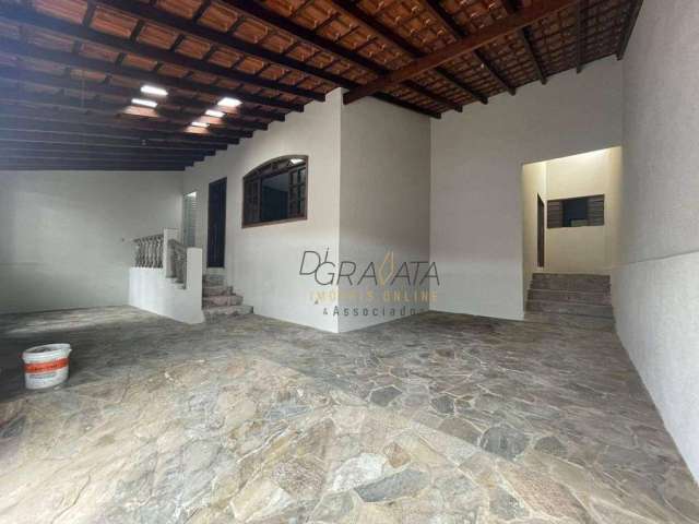 Casa com 3 dormitórios à venda, 299 m² por R$ 550.000,00 - Parque Boa Vista - Varginha/MG