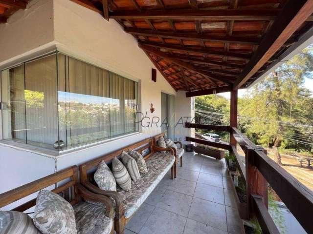 Casa com 3 dormitórios à venda, 165 m² por R$ 780.000,00 - Jardim Petrópolis - Varginha/MG