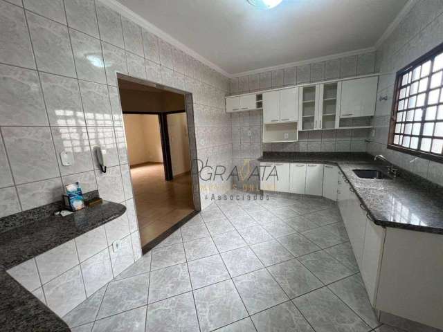 Casa com 2 dormitórios à venda, 130 m² por R$ 370.000,00 - Jardim Simões - Varginha/MG