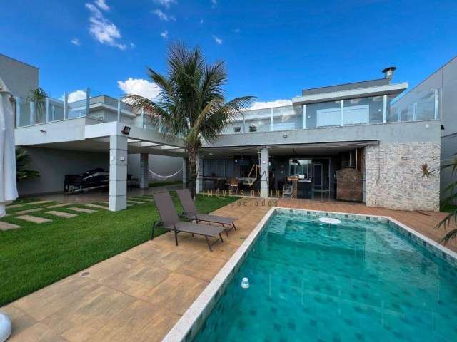 Casa com 4 suítes e piscina à venda, 380 m² por R$ 1.900.000,00 - Riviera do Lago - Varginha/MG