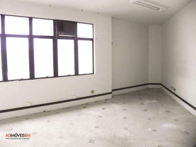 Sala comercial com aprox. 30m² no Bairro Buritis.