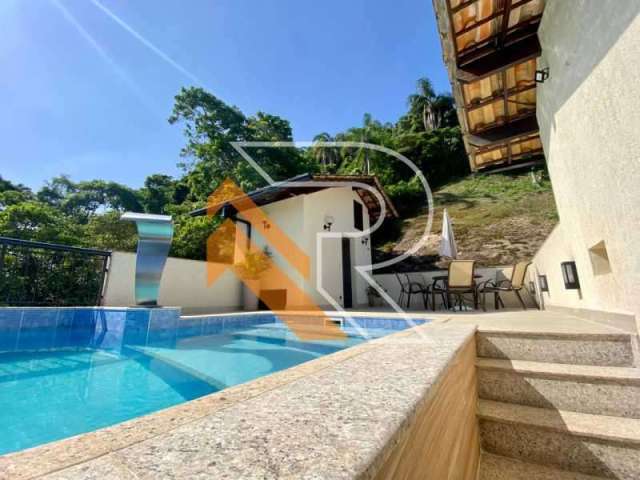 Casa em condomínio fechado com 3 quartos à venda na Rua Geógrafo Amora, Piratininga, Niterói, 275 m2 por R$ 1.700.000