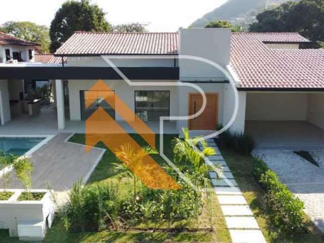 Casa em condomínio fechado com 4 quartos à venda na Estrada Francisco da Cruz Nunes, Piratininga, Niterói, 330 m2 por R$ 3.100.000