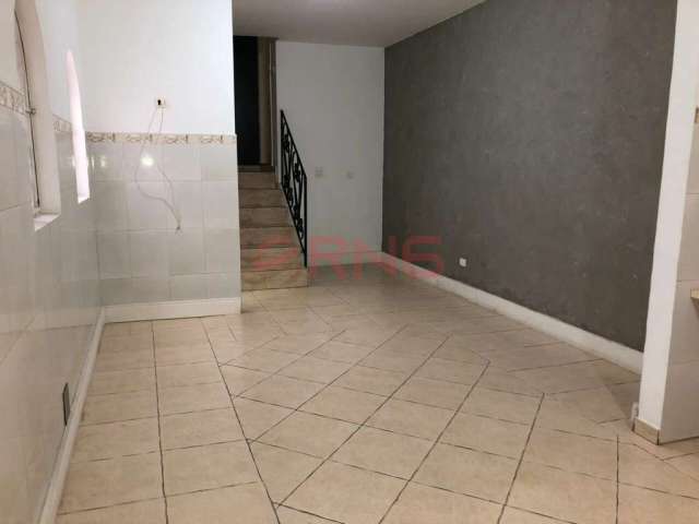 Sobrado com 233 m2, Jd. São Paulo. 850.000,00. 04 dorms, 01 suíte,  02 salas, churrasqueira, 02 vaga