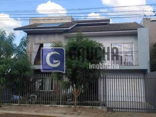 Sobrado à venda no bairro Pioneiros Catarinenses - Cascavel/PR