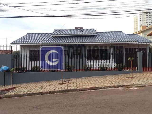 Casa à venda no bairro Centro - Cascavel/PR