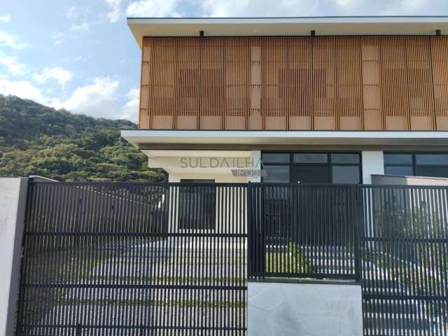 Casa com 3 quartos à venda na Rodovia Doutor Antônio Luiz Moura Gonzaga, 05, Rio Tavares, Florianópolis por R$ 1.990.000