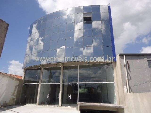 Sala Comercial de 100m² à Venda em Localização Privilegiada