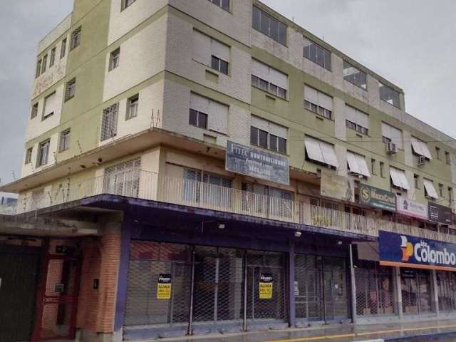 Sala Comercial Espaçosa no Edifício Cherubini